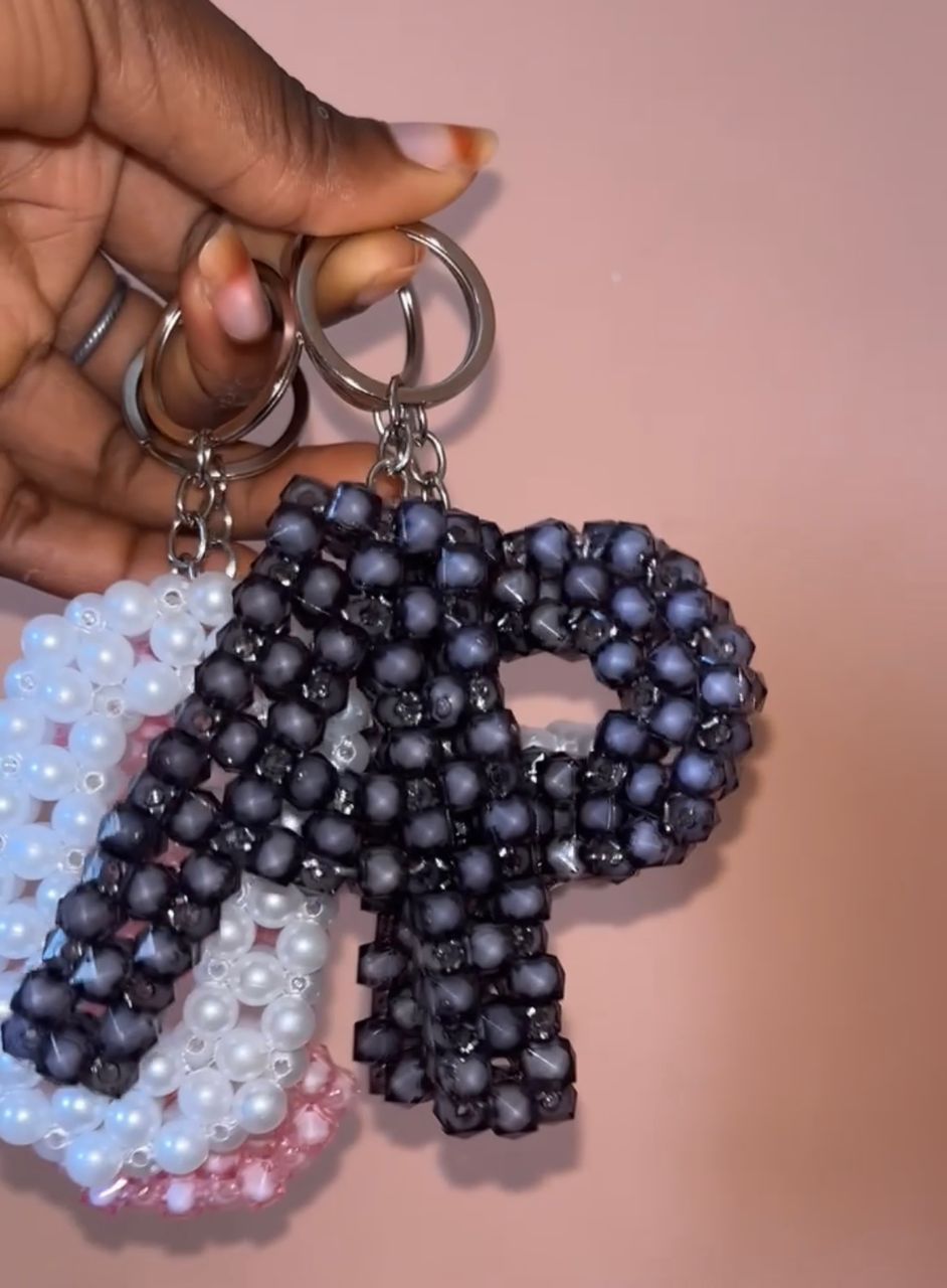 Porte-Clé Personnalisé en Perles Artisanal - Fait Main au Sénégal